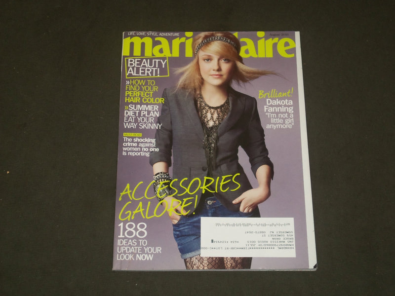 2010 AUGUST MARIE CLAIRE MAGAZINE - DAKOTA FANNING COVER - B 3314