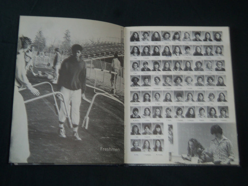 1975 MEMINISSE WEST MORRIS MOUNT OLIVE HIGH SCHOOL YEARBOOK - YB 1654