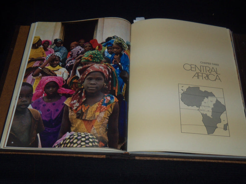 1976 AFRICA BOOK BY DIETER BLUM - - LEOPOLD SEDAR SENGHOR - GISELA BON - #58
