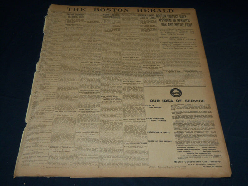 1910 MAY 23 THE BOSTON HERALD - TWO FALL DEAD ON SEEING COMET - BH 337