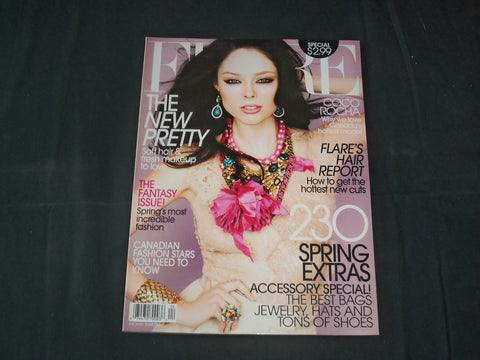 2010 APRIL ELLE CANADA MAGAZINE - COCO ROCHA COVER - FASHION - B 5807