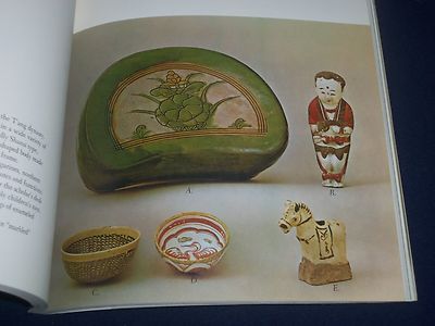 1967 AVERY BRUNDAGE COLLECTION CHINESE CERAMICS SOFTCOVER BOOK - KD 1624