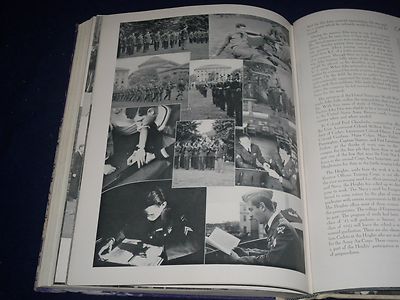 1942 VIOLET NEW YORK UNIVERSITY YEARBOOK + CORPS PROGRAM - NICE PHOTOS - YB 92