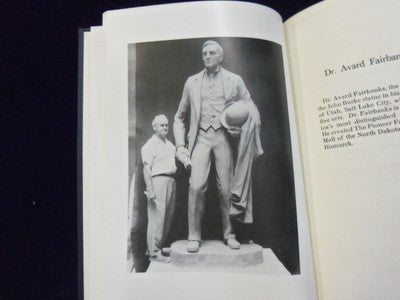 1963 STATUE OF JOHN BURKE PRESENTED IN THE ROTUNDA U.S. CAPITOL BOOK - KD 727P