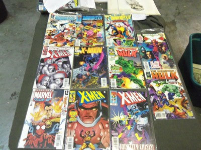 MARVEL COMIC LOT OF 11 DIFFERENT ISSUES - X-MEN - HULK - THUNDERBOLTS - O 2037