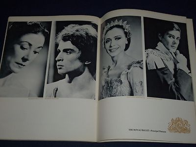 1967-1968 SEASON THE ROYAL BALLET PROGRAM - GREAT PHOTOS - J 5706