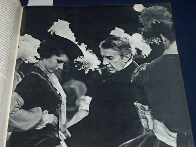 1967-1968 SEASON THE ROYAL BALLET PROGRAM - GREAT PHOTOS - J 5706