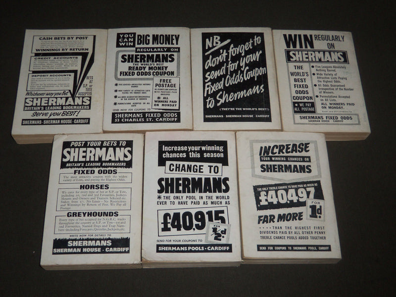 1959-1966 EMPIRE NEWS FOOTBALL ANNUAL LOT OF 7 - PUB. IN U.K. - O 2407